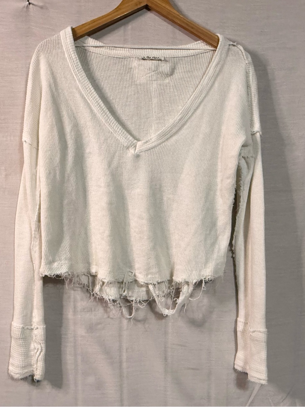 Free People We The Free White Distressed Thermal V-Neck Top S